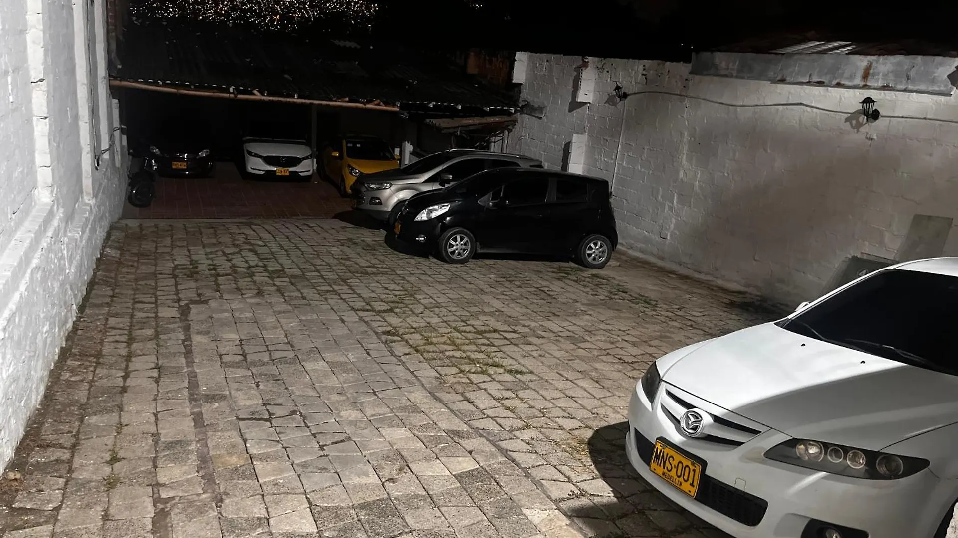 Aparta Suite Torre De Prado 303 Medellin